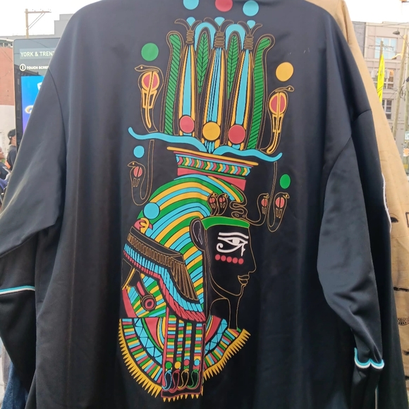 Meet your Posher, Lauren - Picture 6 of 11